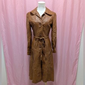 Vintage 1970s Caramel Brown Leather Trench Coat (Vintage Size 6)